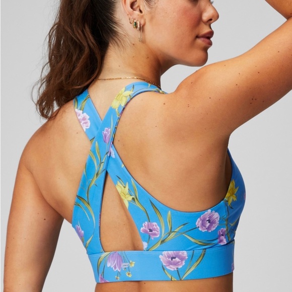 Fabletics Oasis Twist Sports Bra XS plus FREE Reversible Bucket Hat - Picture 4 of 7
